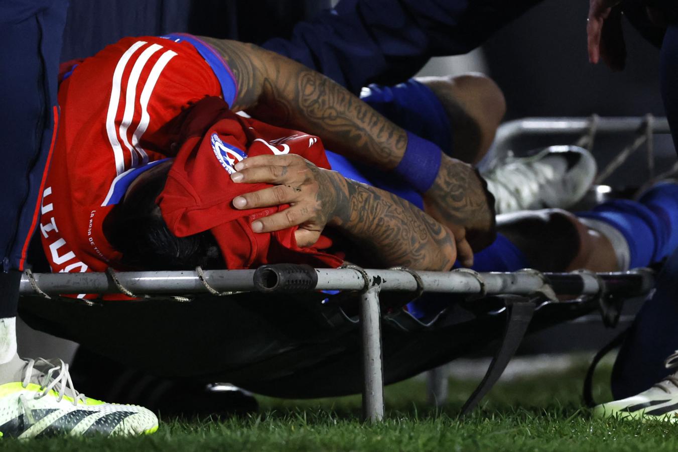 Imagen Arturo Vidal fue operado por una lesión meniscal en el último Chile-Colombia.