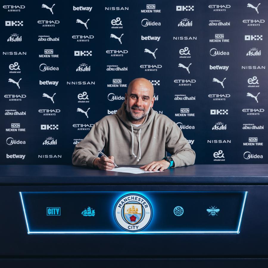 Imagen El nuevo contrato de Guardiola con el City es hasta junio de 2027.