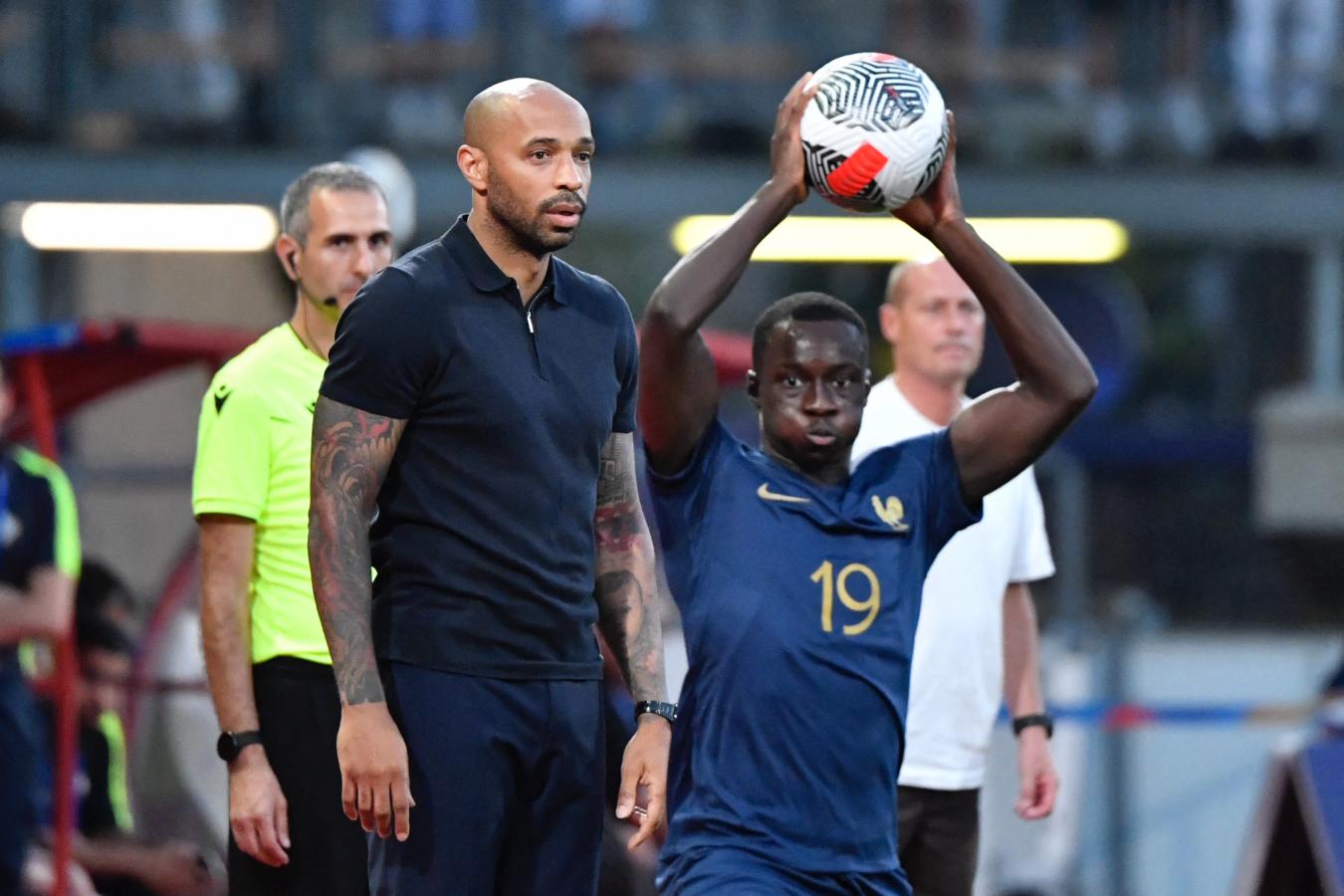 Imagen Thierry Henry, DT del equipo olìmpico de Francia, quiere a Mbappè, Giroud y Griezmann.