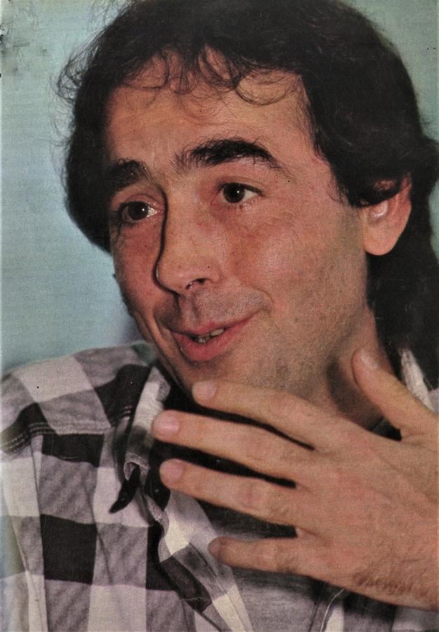 El gesto amable, la sencillez, la predisposición para el diálogo. A los 40 años, Joan Manuel Serrat cautivó a su público.