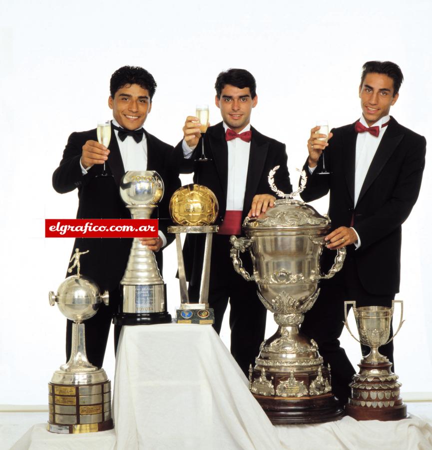 Imagen Producción de lujo con los campeones del 94: Asad con la Libertadores e Intercontinental, Roberto Ayala ganador local con River y Rambert de la Supercopa con Independiente.