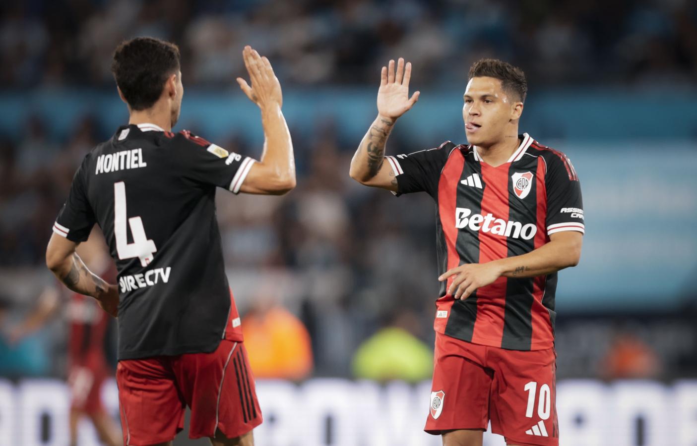 Imagen Montiel y Juanfer seguirán en River en 2026. Fotobaires.
