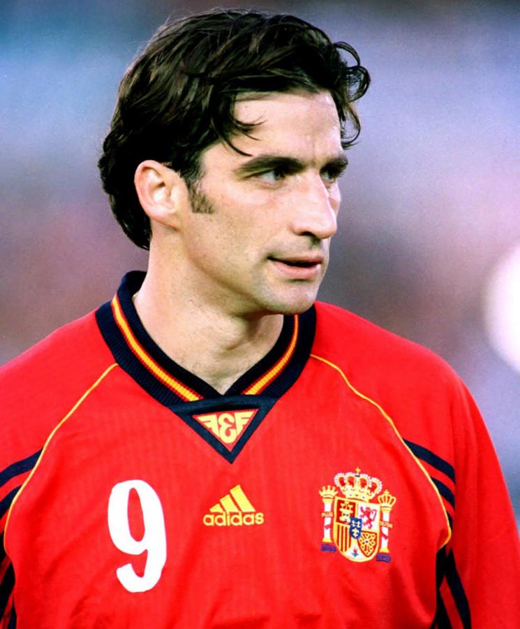 Con los goles a otra parte. Juan Antonio Pizzi en la "furia".