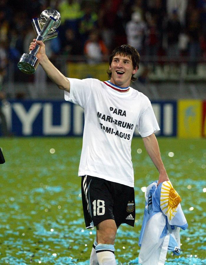 Imagen Messi brilló en Holanda 2005 y Argentina gritó campeón (ARIS MESSINIS / AFP)
