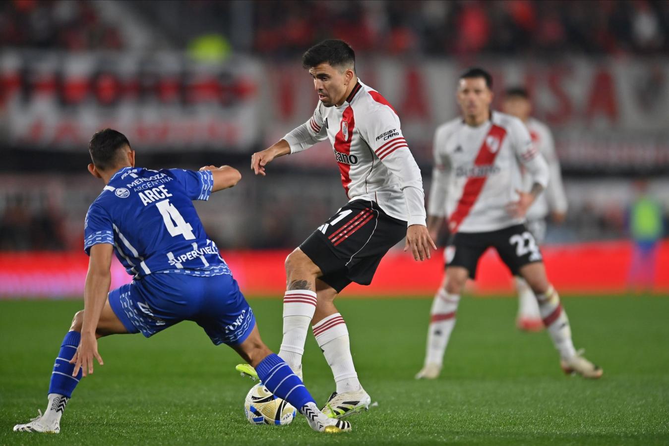 Imagen Acuña fue una de las figuras de River ante Godoy Cruz. Su gran nivel lo devolvió a la Selección.