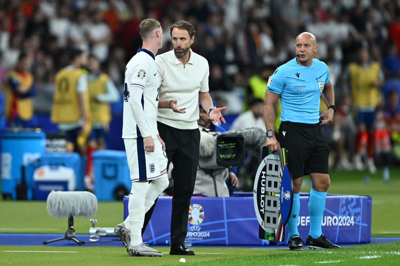 Imagen Southgate con Palmer antes de ingresar