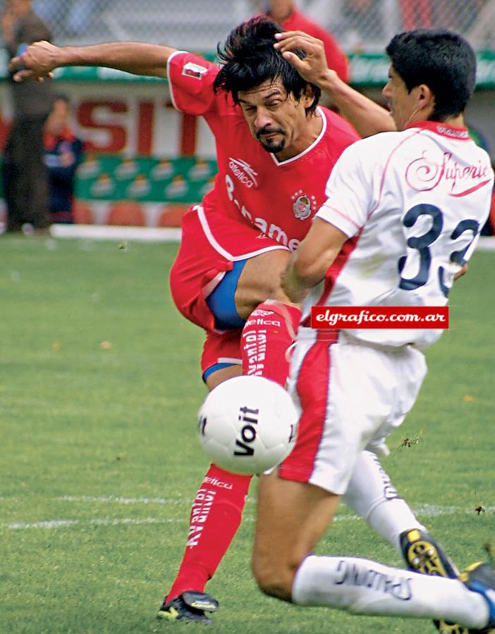 Imagen José Saturnino Cardozo es ídolo en Toluca, donde jugó desde 1995 hasta 2005.
