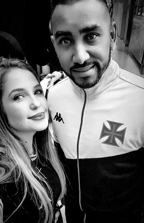 Imagen Dimitro Payet y Larissa Ferrari, la denunciante.
