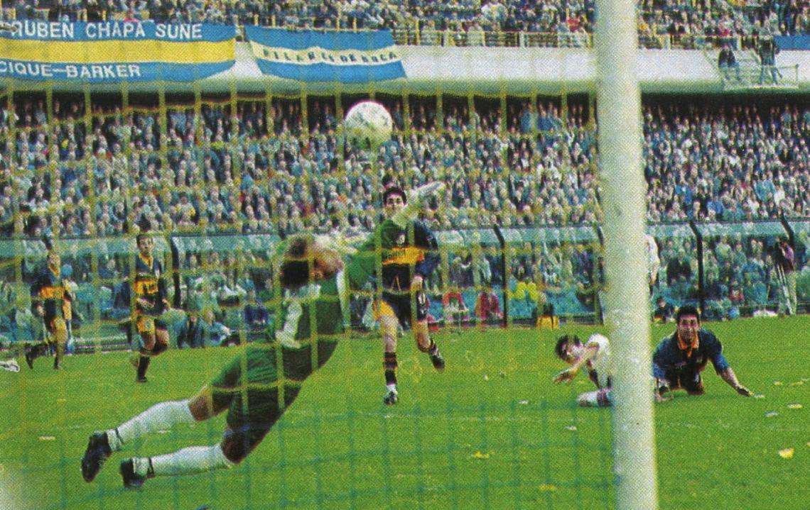 El golazo del chileno Marcelo Salas, que estableció el 1-1 parcial.