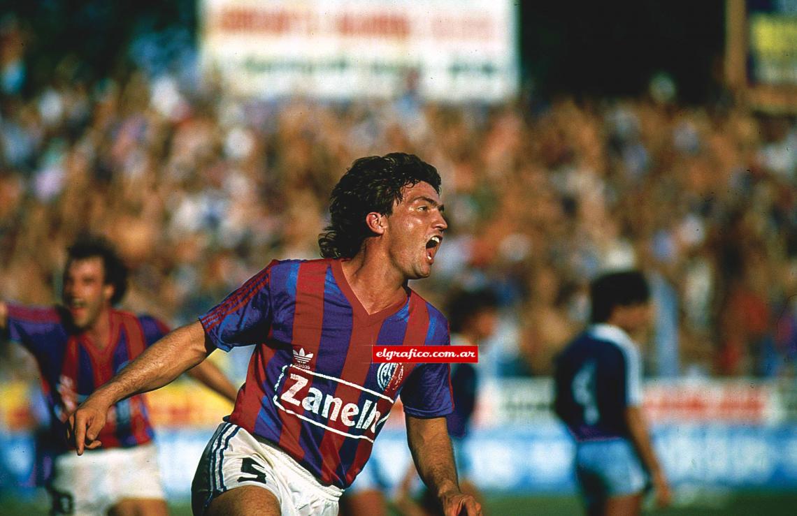 Imagen Giunta debutó en San Lorenzo en 1983, luego estuvo en Cipoletti y Plantense para volver al Ciclón en 1986.