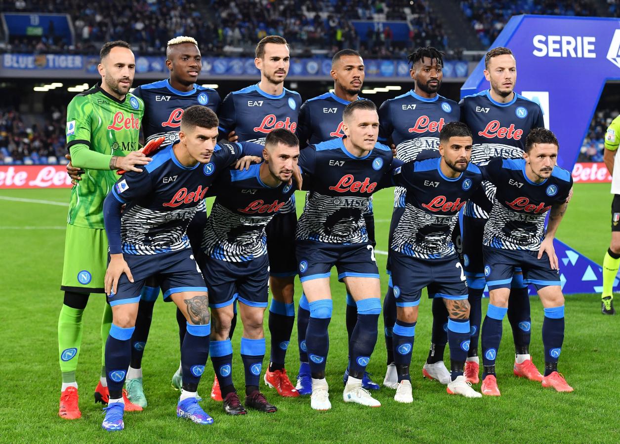 La camiseta sales del napoli