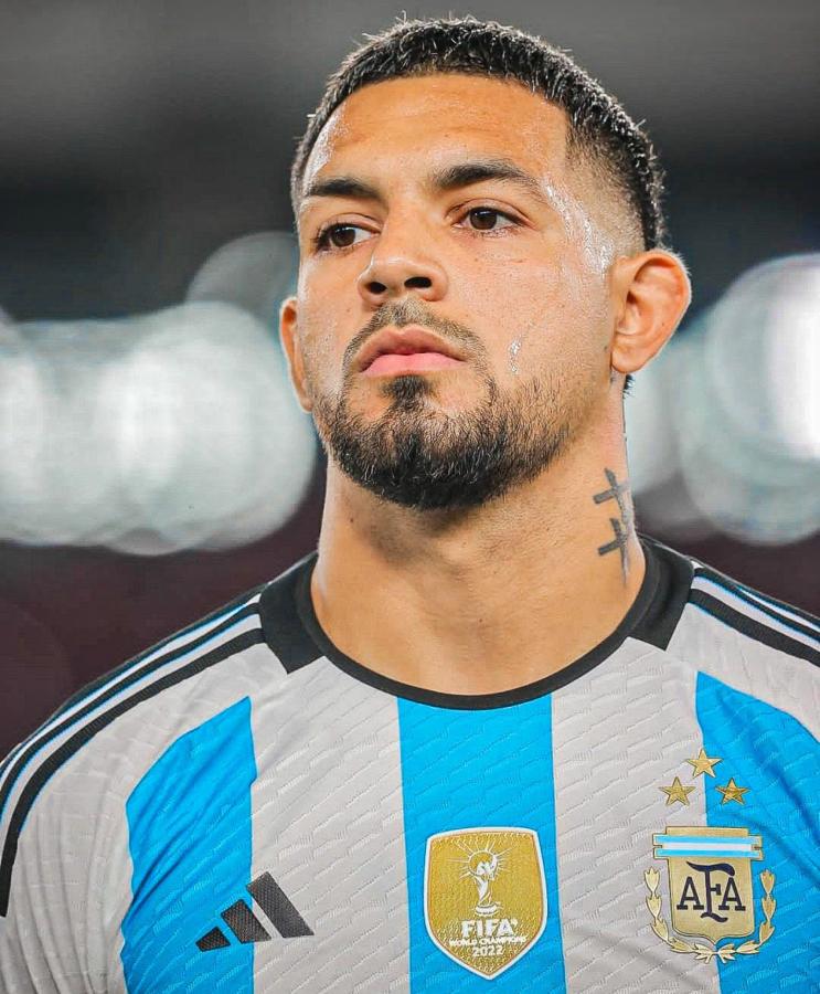 Imagen Facundo Medina está viviendo un gran presente a sus 26 años: Selección y Marsella.