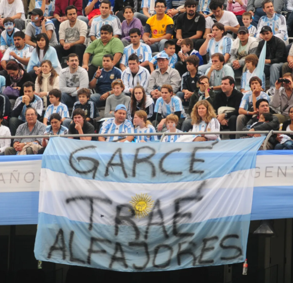 Imagen La icónica bandera dedicada a Garcé.