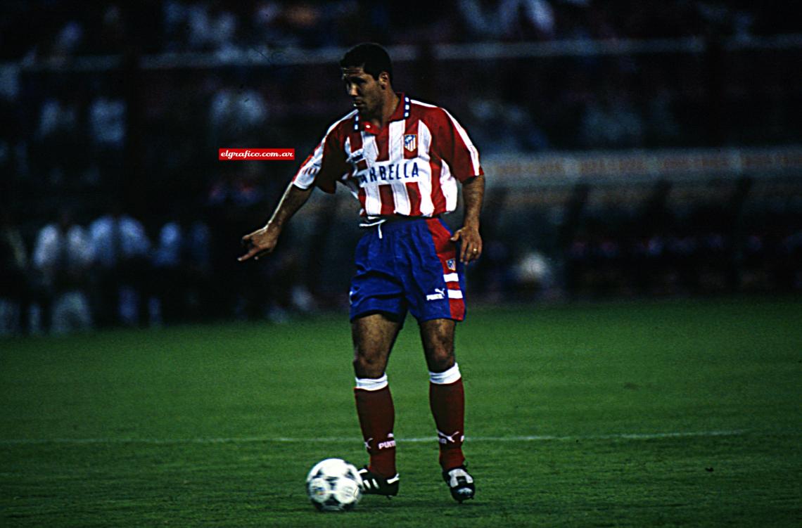 Imagen En Atlético de Madrid tuvo dos pasos. Es ídolo de los Colchoneros. Fue Campeón de La Liga en 1996 y la Caop del Rey del mismo año.