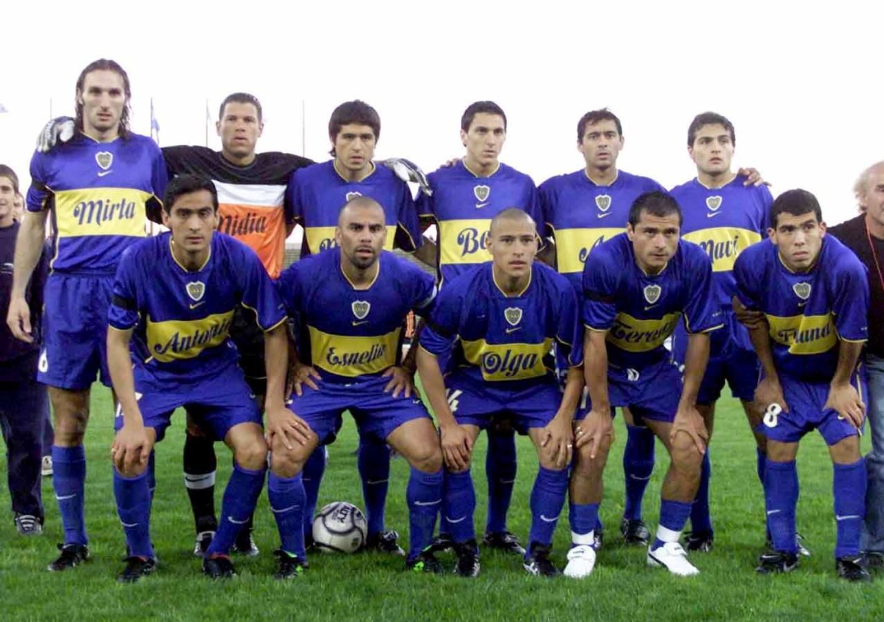 Imagen El 11 de Boca, en el debut oficial de Carlos Tevez (Foto Baires).