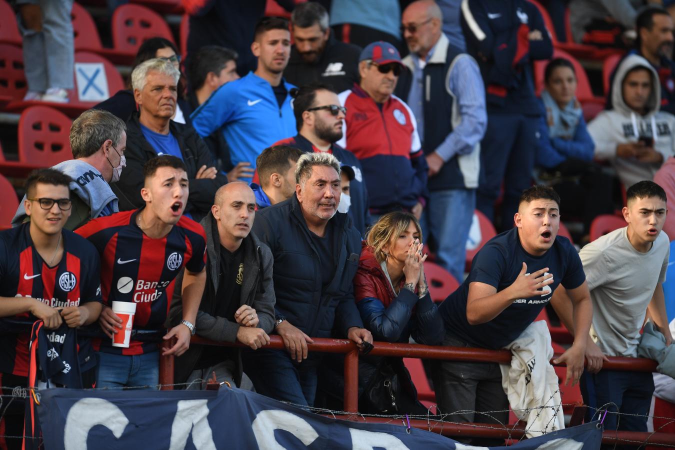 Clima caliente en San Lorenzo tras el empate con Platense El Gr fico