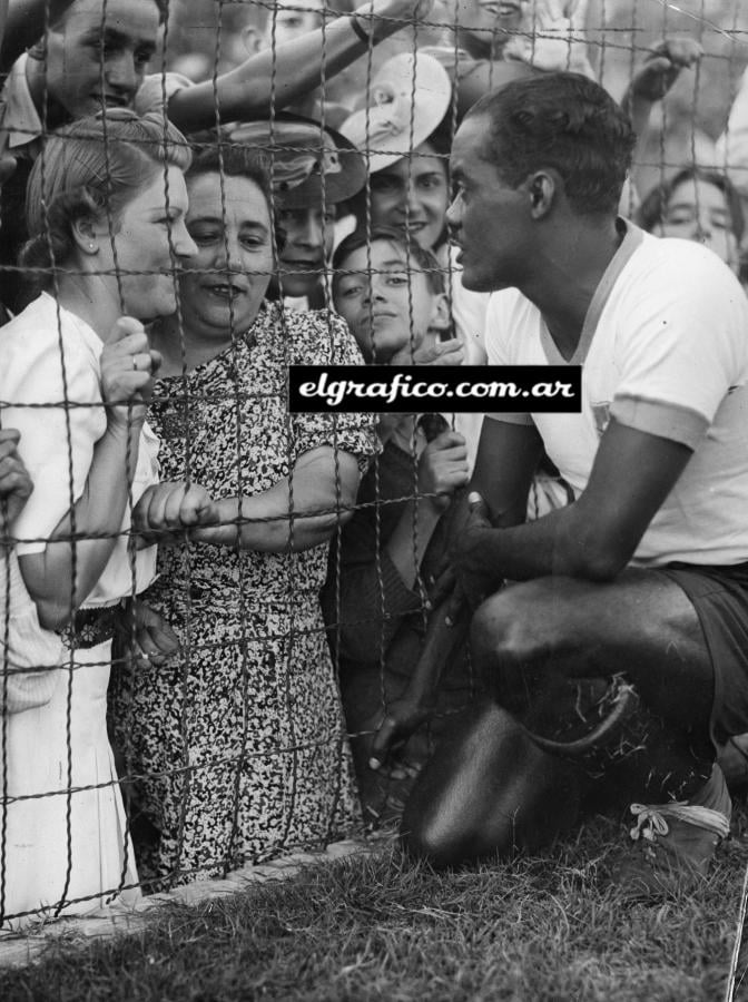 Imagen Leónidas bien cerca de la gente.