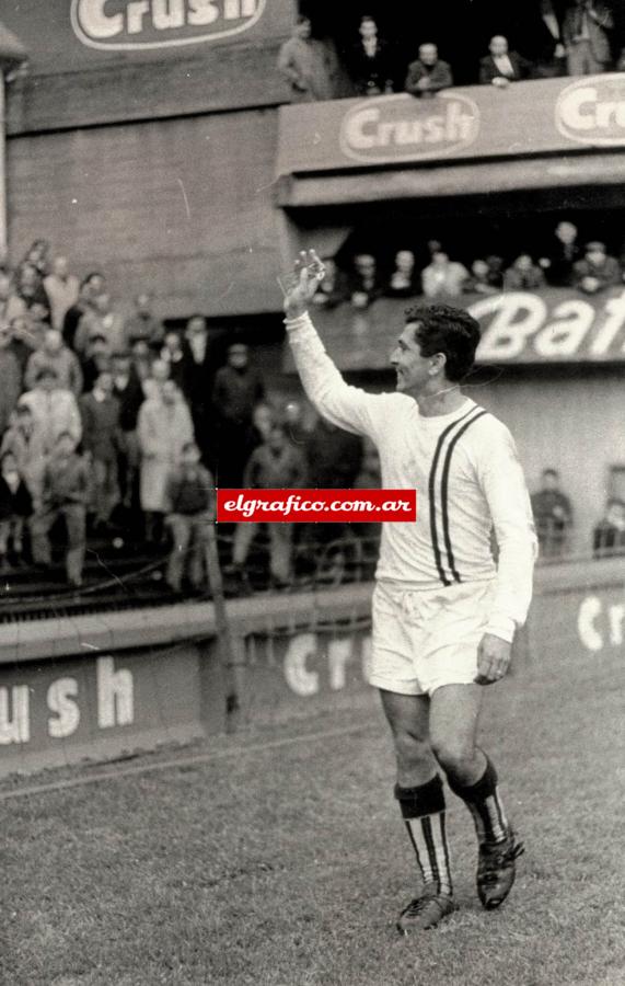 Ruiz celebrando.