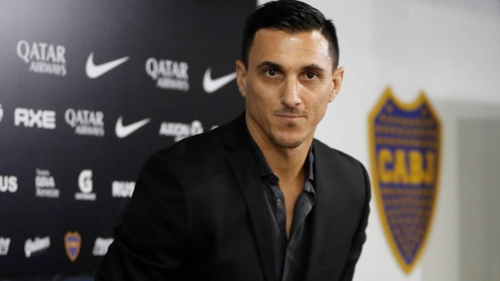 Imagen Burdisso, manager en 2009; renunció cuando Ameal y Riquelme ganaron las elecciones.