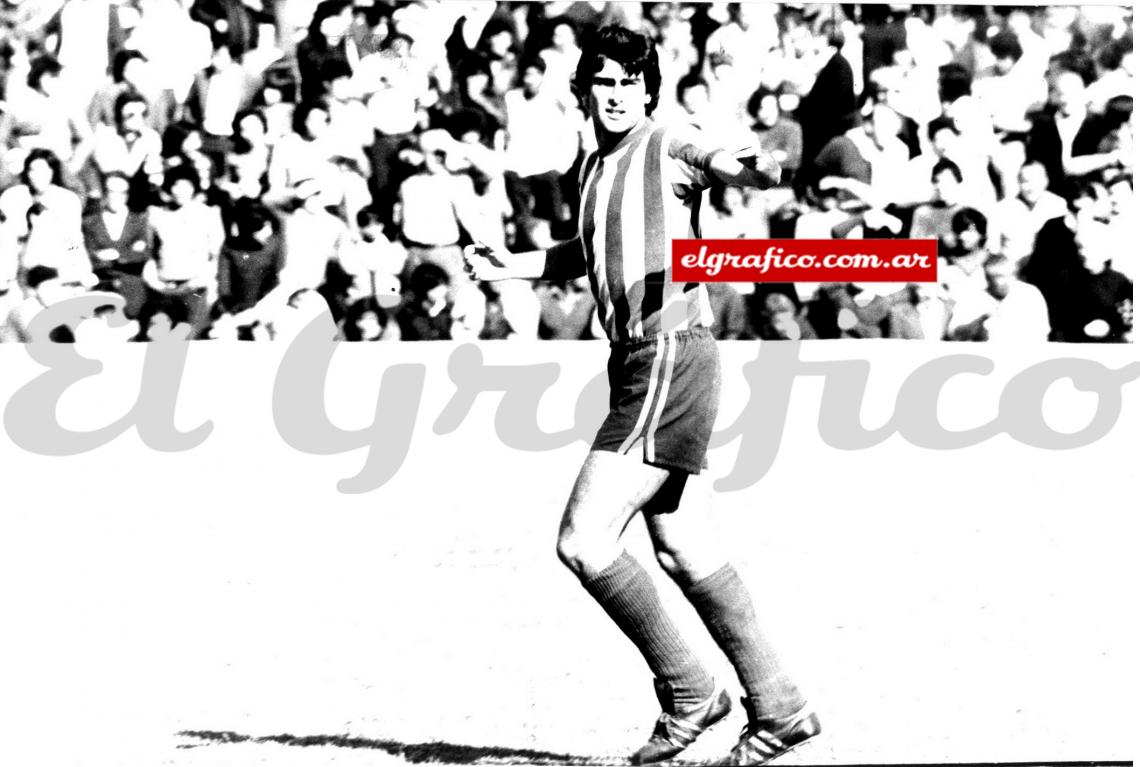Imagen Kempes jugó en Rosario Central entre 1974 y 1976. Fue gran figura de aquel equipo.