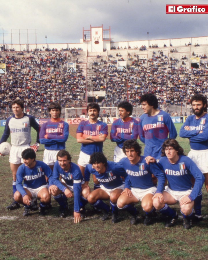Imagen Deportivo Italiano con Caruso Lombardi (segundo de los parados, con bigotes)