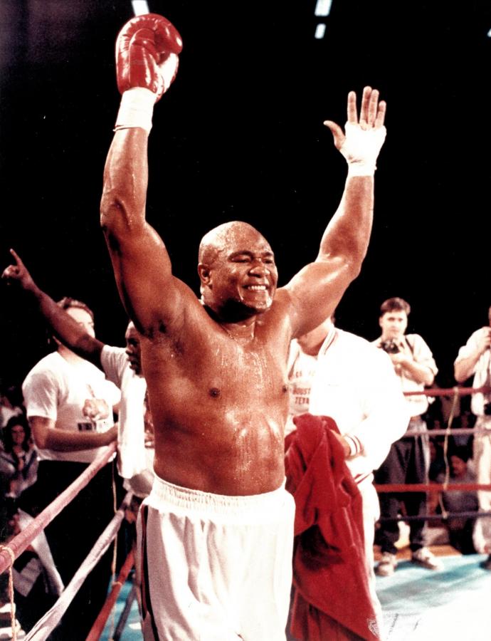 Imagen George Foreman campeón mundial de los pesados (AMB y FIB).