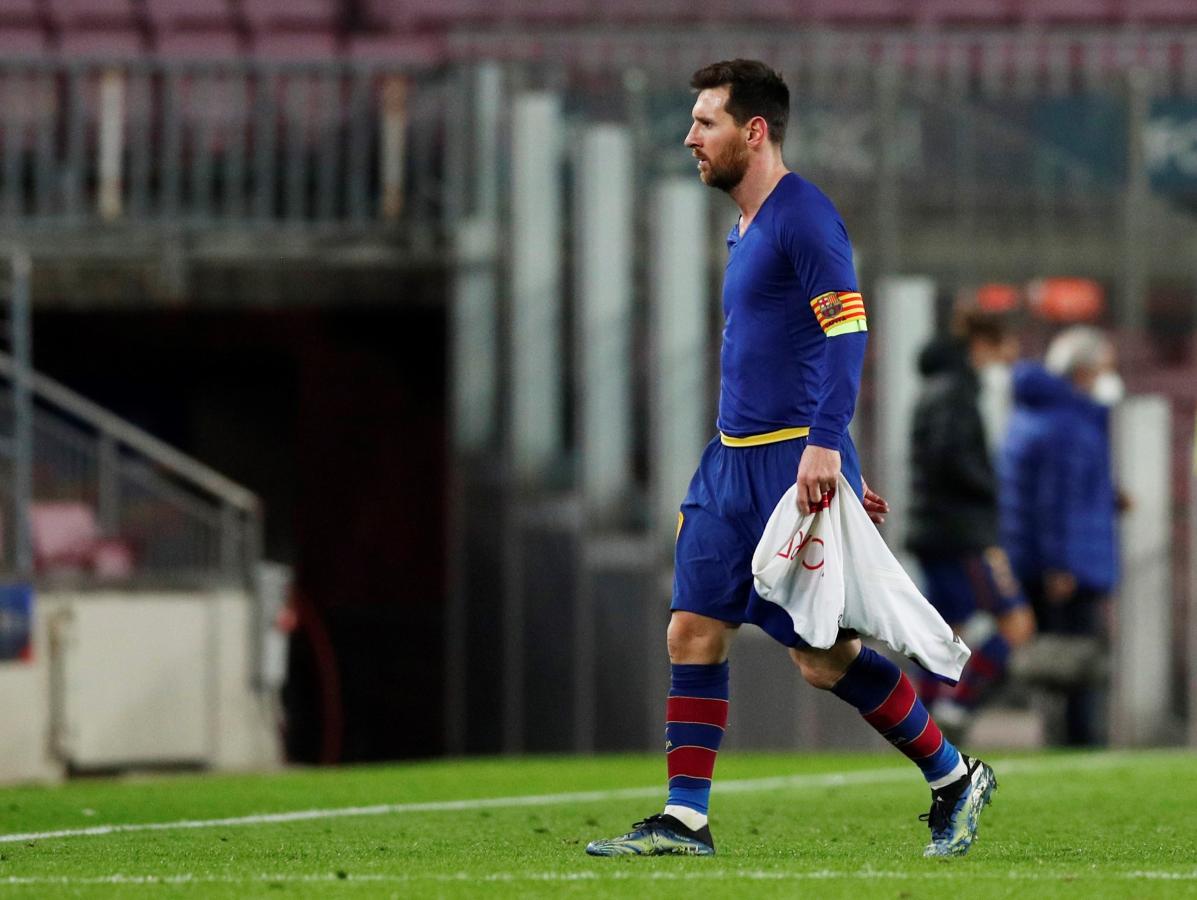Imagen Tras el 1-4, Messi intercambió su camiseta con Icardi