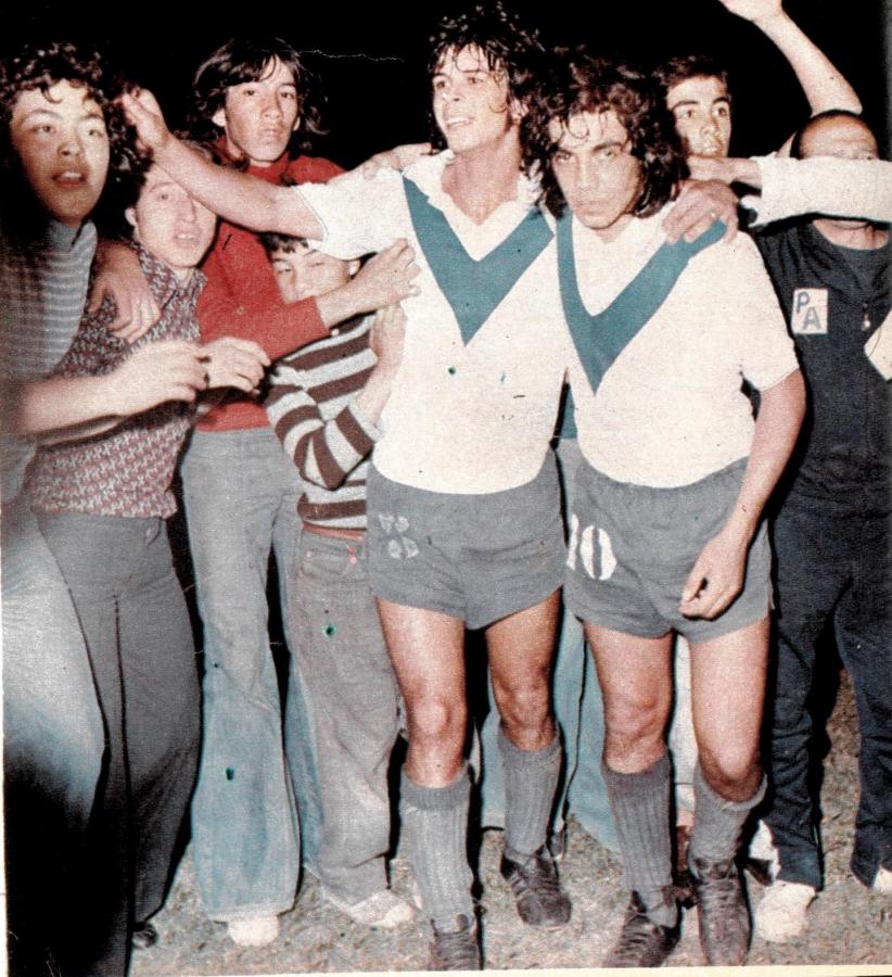 Imagen El final de siempre para Asad. En la victoria o en la derrota tendrá el reconocimiento de Puppo o cualquier otro compañero y de su hinchada. Porque lo habrá dado todo.