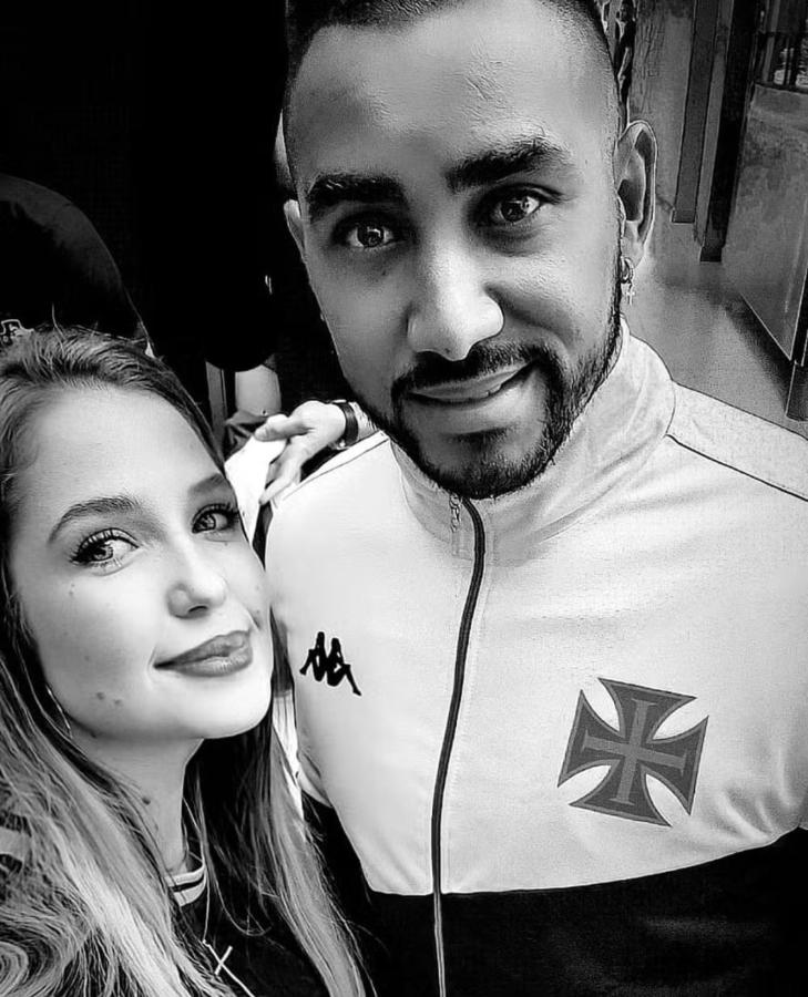 Imagen Larissa Ferrari y Dimitri Payet. Ella fue su amante cuando él vivió en Río de Janeiro.