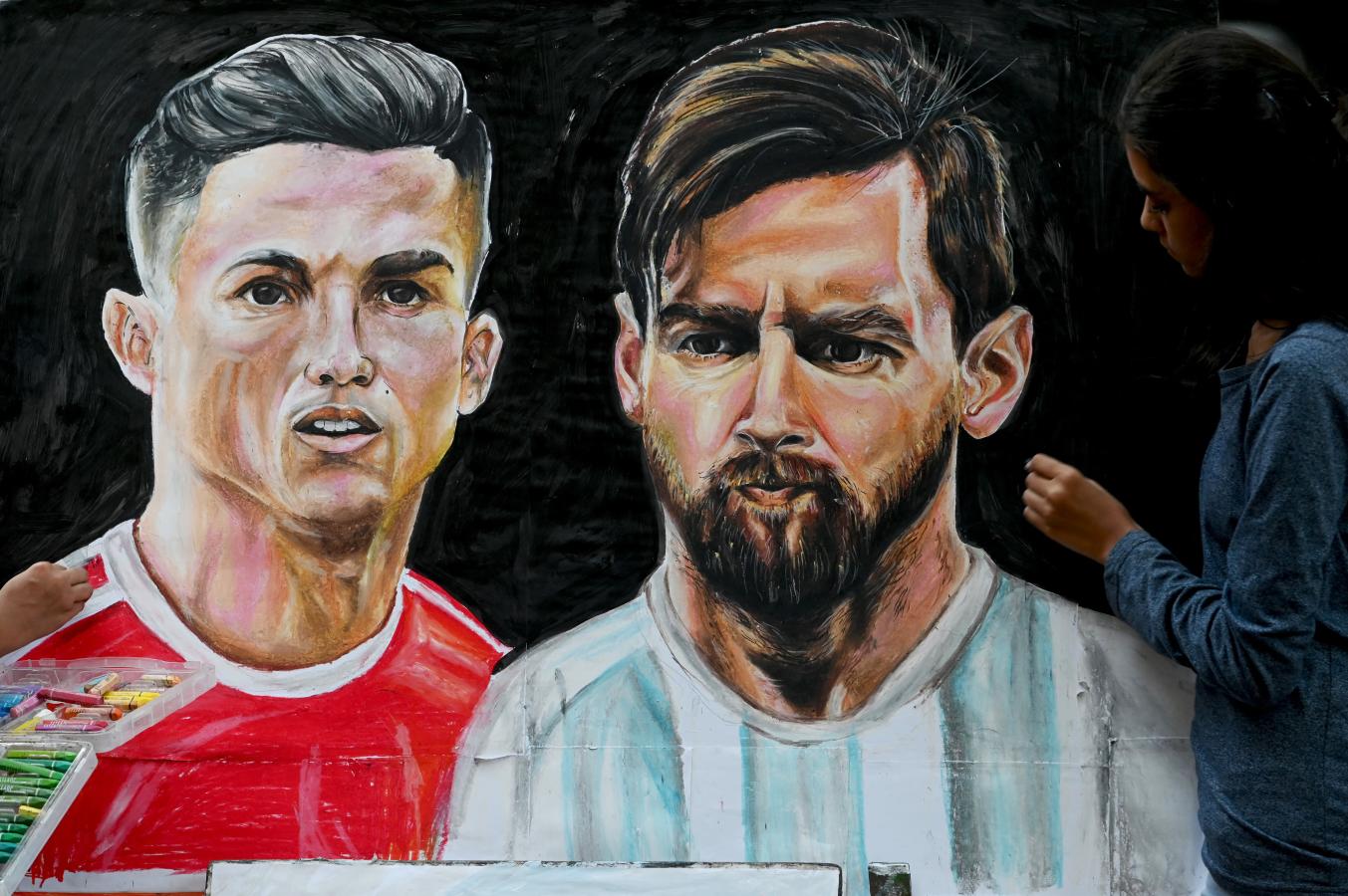 Imagen Cristiano Ronaldo vs Messi, una rivalidad que los mejora (INDRANIL MUKHERJEE / AFP)