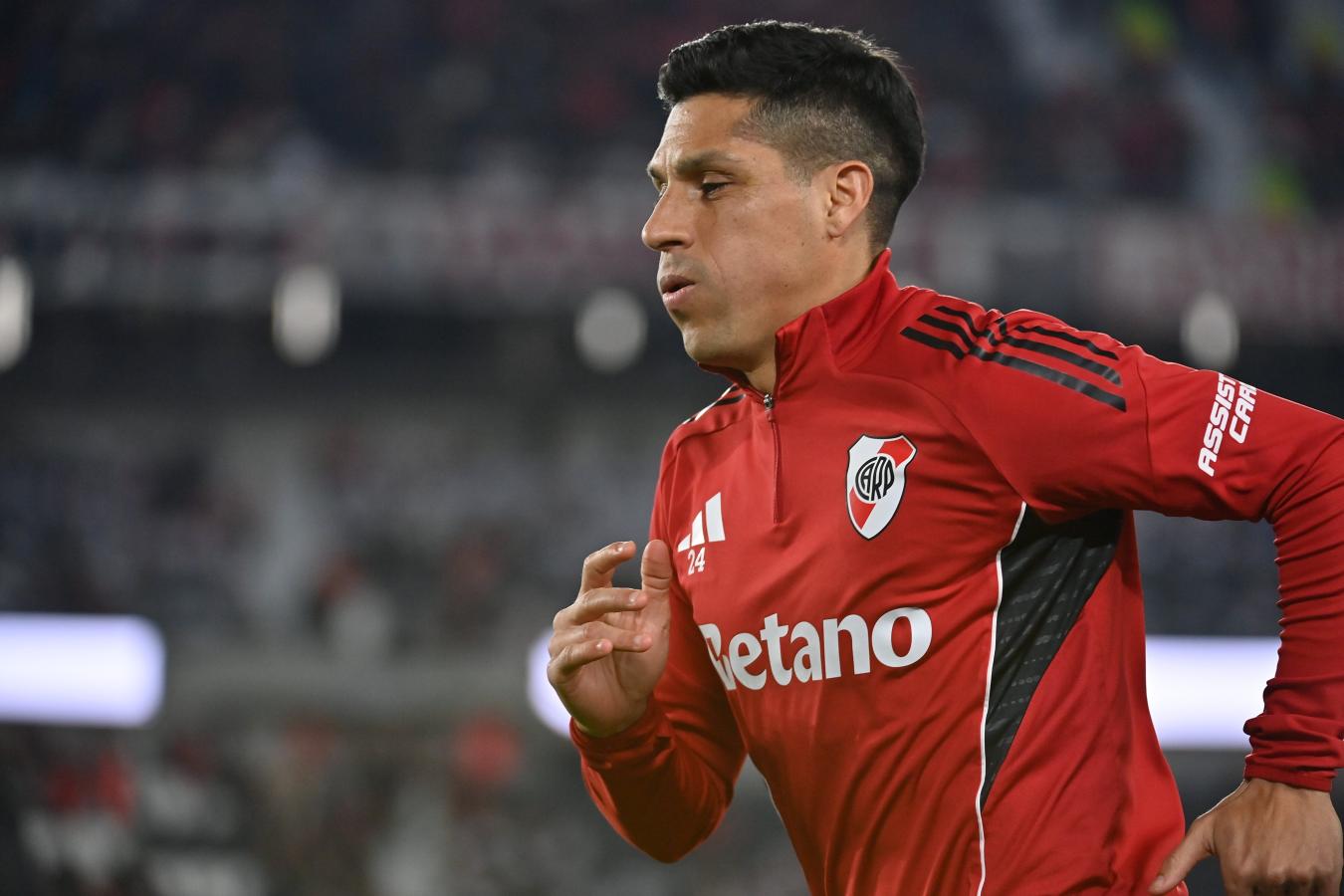 Imagen Enzo Pérez tendrá en Juan Portillo a un fuerte competidor por el puesto.