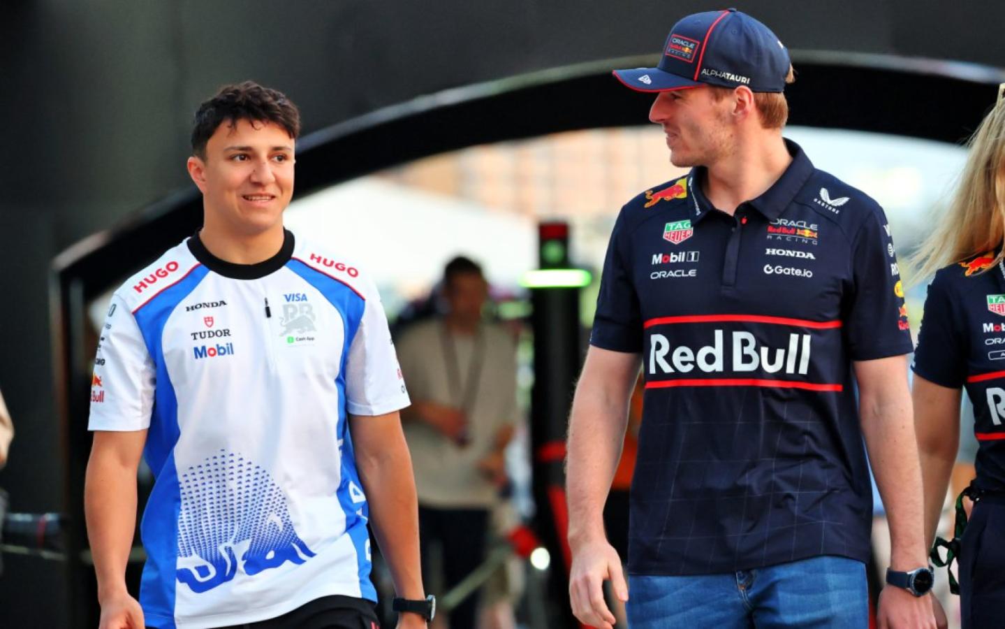 Imagen Hadjar, que tuvo un gran 2025, será el nuevo compañero de Verstappen.