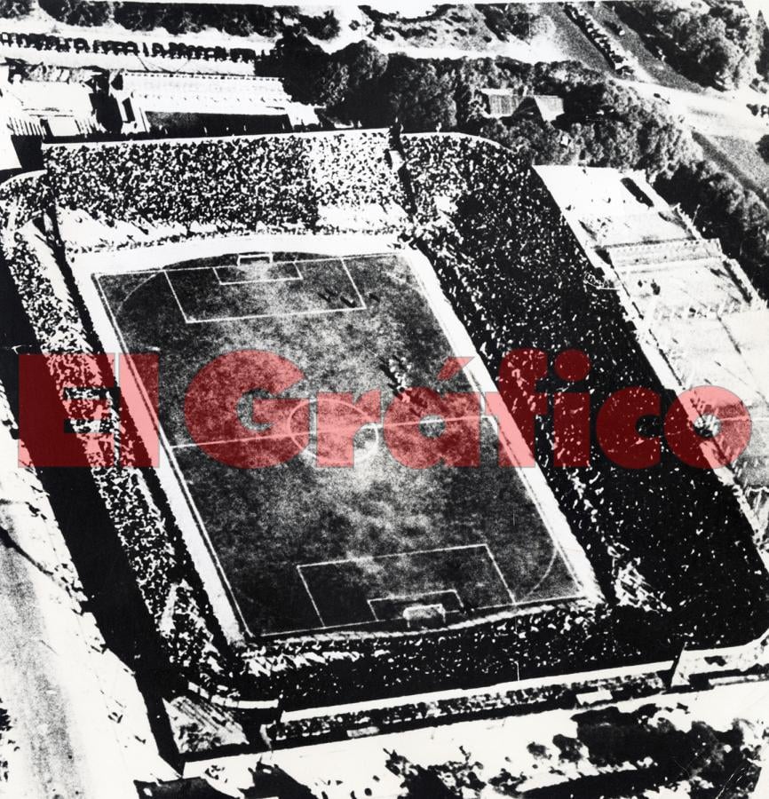Toma aérea del viejo estadio de River, siempre colmado.