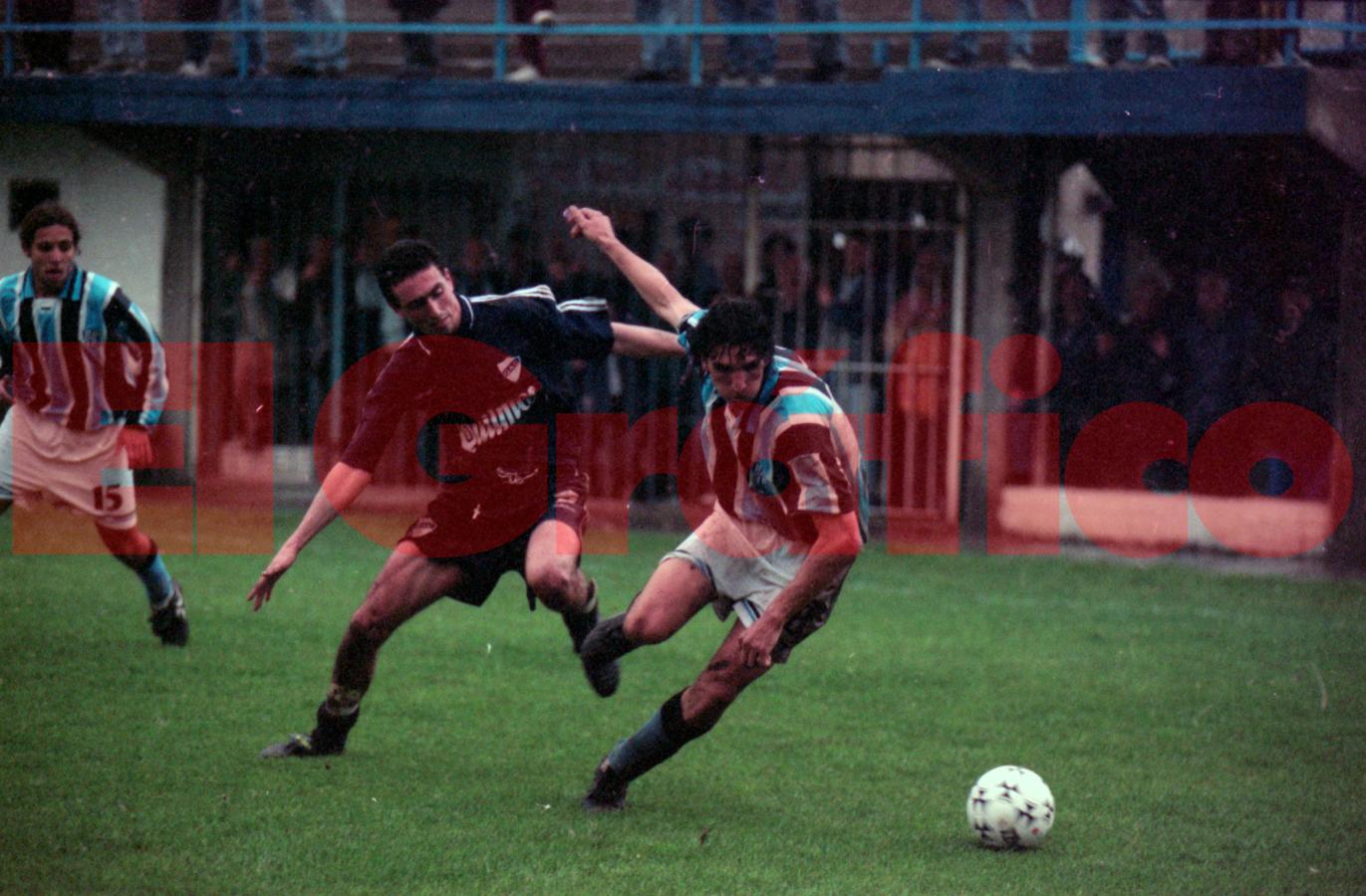 Imagen Integró el plantel de Almagro que logró el ascenso a Primera en 2000