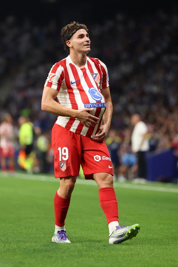 Imagen Julián Álvarez y su dedicatoria especial.