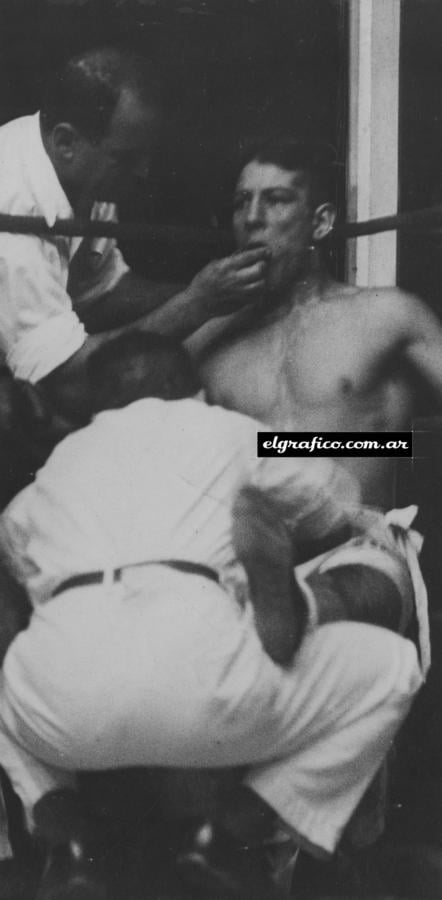 A pesar del gran triunfo, hacia un tiempo que el Torito tenía un extraño cansancio después de cada sesión de gimnasio. Algo había en sus musculos que lo atenazaba y le producía una misteriosa angustia.