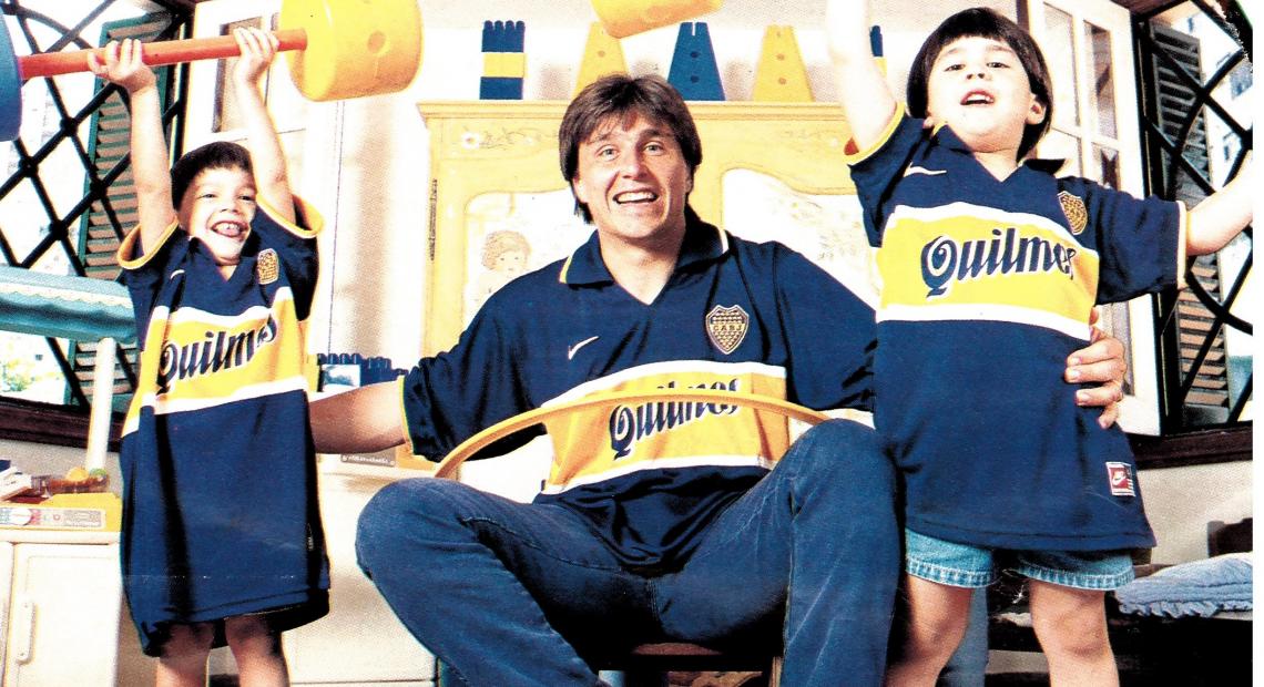 Imagen Toresani disfruta de sus hijos Franco Nicolás y Lautaro Emanuel en un jardín de infantes. Pero el clásico con River no será cosa de niños para Boca.