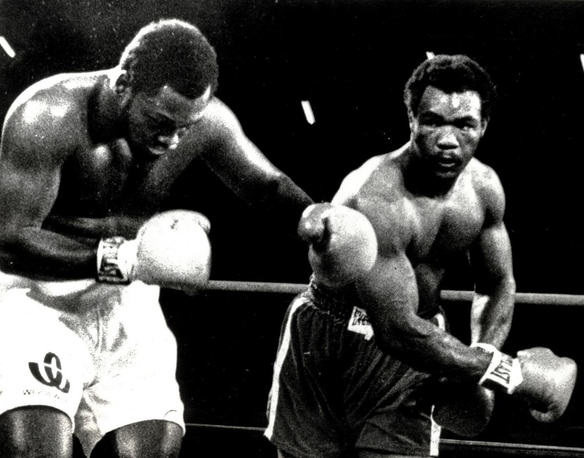 Imagen Foreman Vs. Frazier. Su victoria número 38 en Kingston, Jamaica. Frente a otro de los grandes de la historia del boxeo.