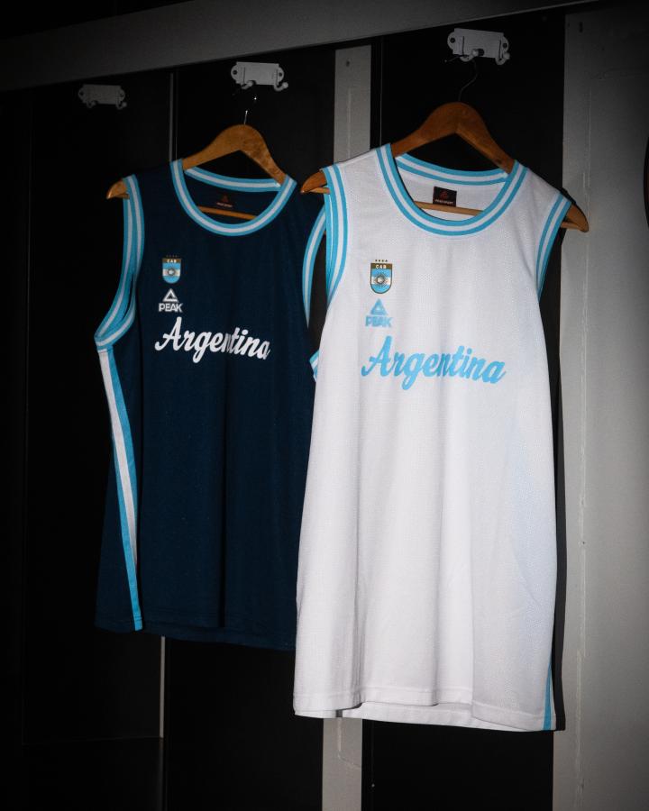 Imagen Las nuevas camisetas de los seleccionados de básquet.