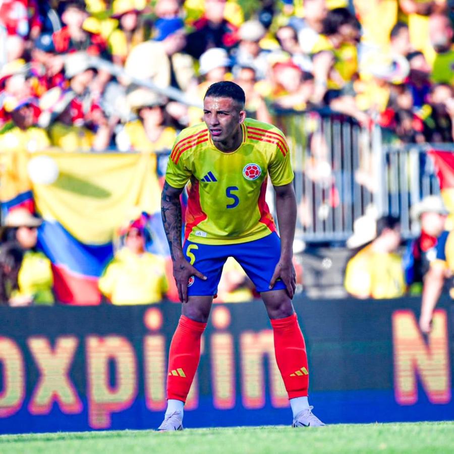 Imagen Kevin Castaño es el 5 de Colombia. Su llegada River le daría un salto de calidad al mediocampo.