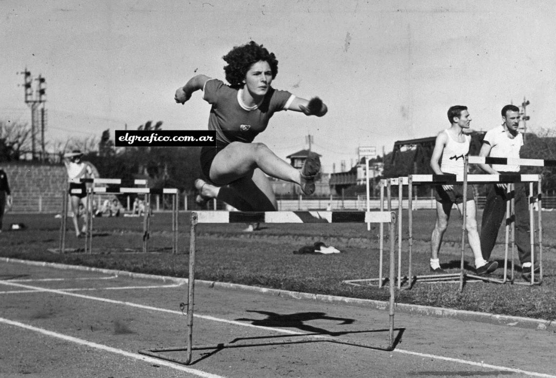 Imagen Noemi Simonetto, el más destacado valor femenino que produjo nuestro atletismo, es a la vez la atleta que más victorias conquistó en la historia de estos compromisos internacionales.