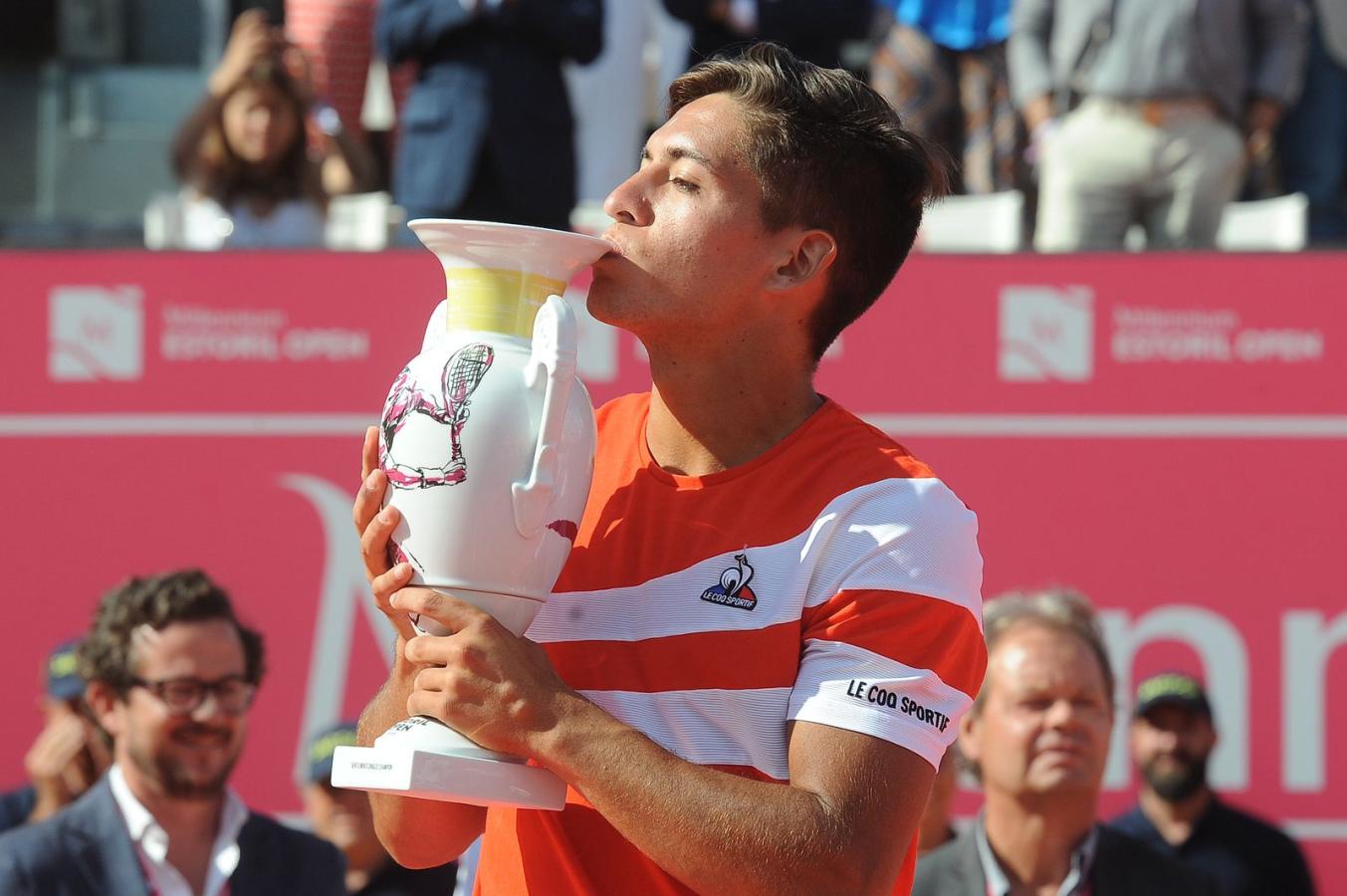 Imagen Sebastián Báez y el beso más deseado.