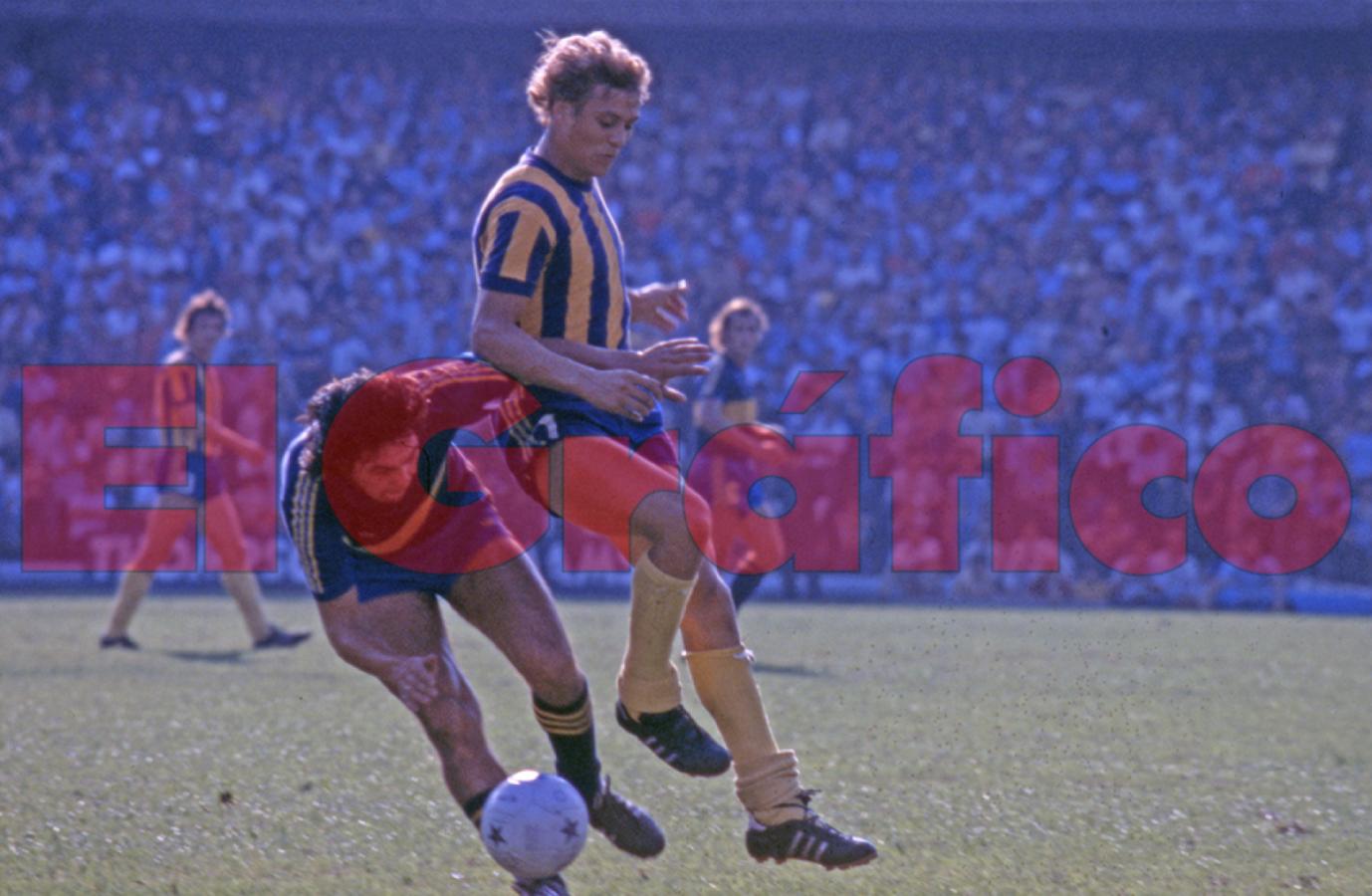 El primer pase fue a Rosario Central, allí se consagró campeón.