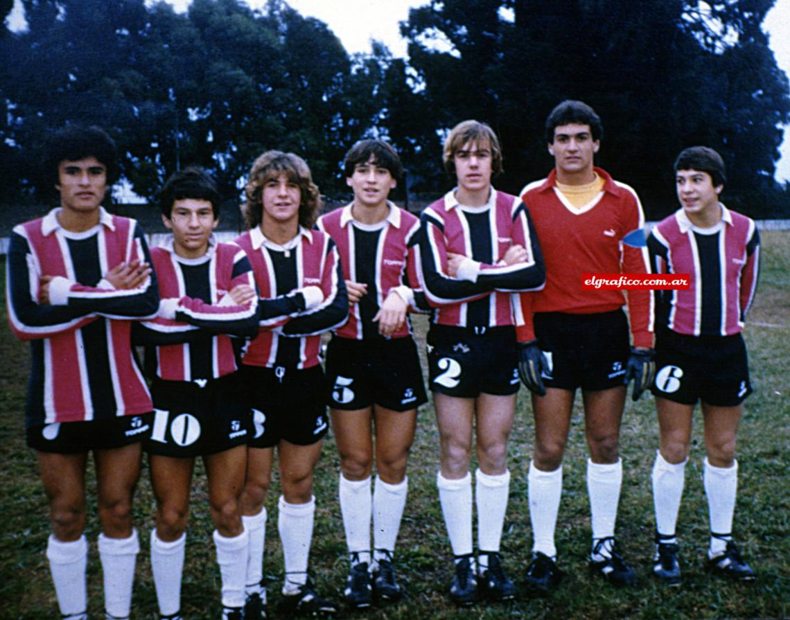 Imagen Los tiempos de Chacarita, cuando aún no habla debutado. Luis Alberto nació el 22 de diciembre de 1965, su carrera es notable.