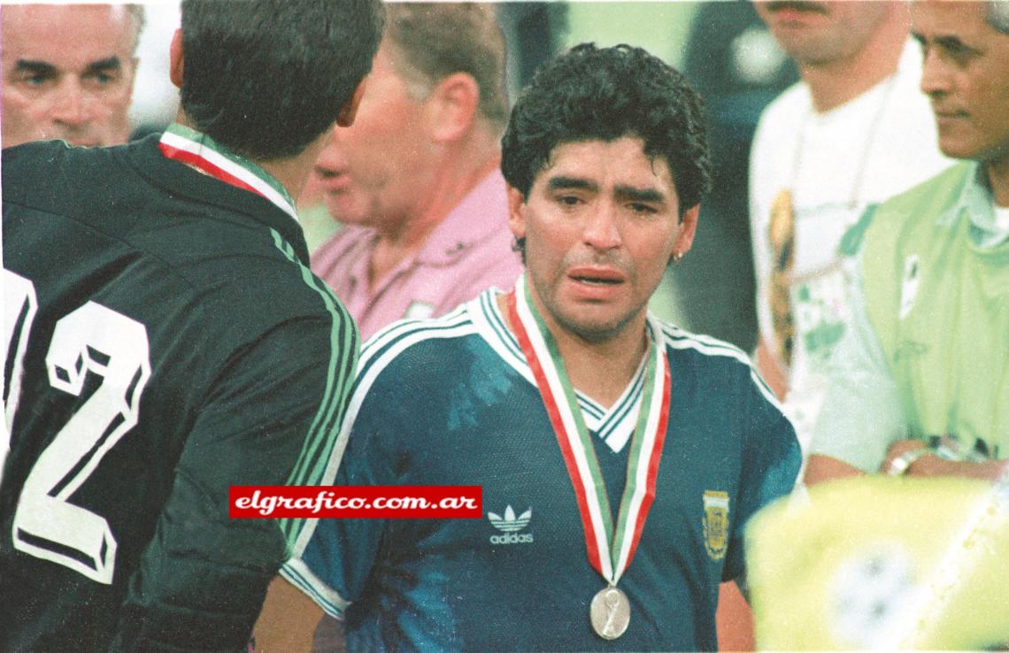 Imagen Desconsuelo total al perder la final de Italia 90.