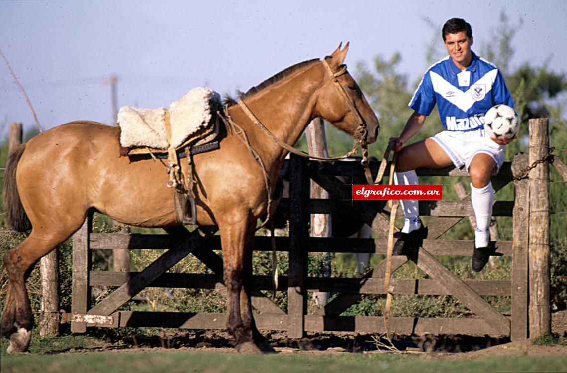 Imagen Sotomayor jugó en Vélez desde 1992 hasta 1999. Formó parte de la década más gloriosa del club.