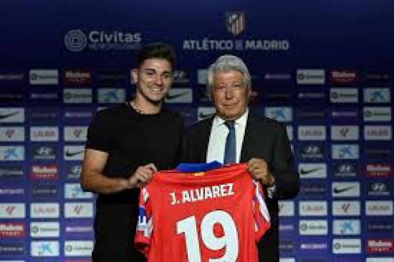 Imagen El presidente de Atlético de Madrid se deshizo en elogios para con Julián Álvarez.