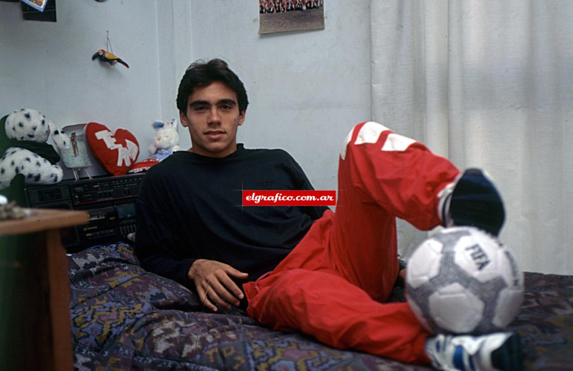 Juan Pablo en la habitación de su casa de Palermo.