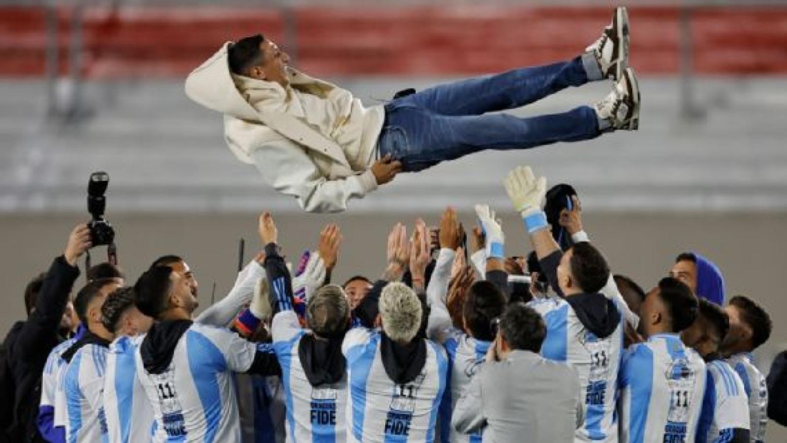 Imagen Di María y un homenaje inolvidable en septiembre de 2023 tras su retiro de la Selección Argentina.