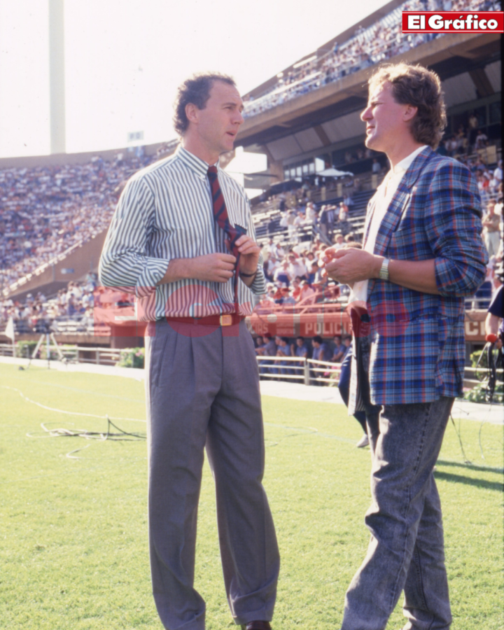 Imagen Beckenbauer en la previa de Argentina-Alemania, en Vélez, año 1987.